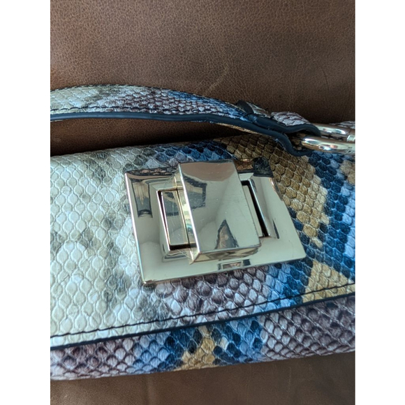 Steve Madden Mini Bag Beige Blue Snake Print - Picture 2 of 11